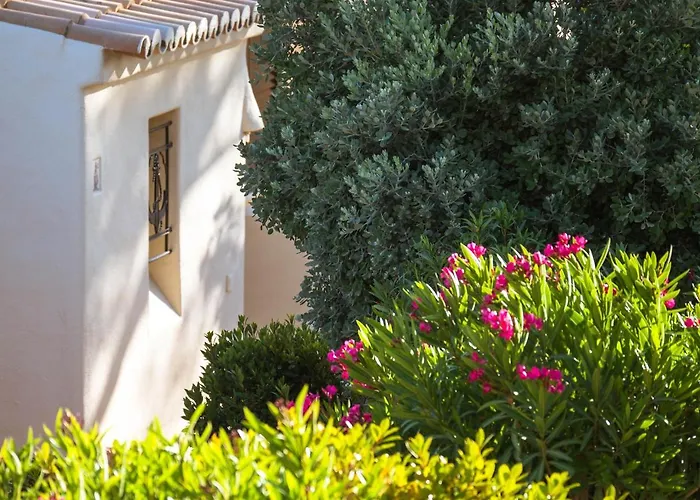 ホリデーパーク Algar Seco Parque カルヴォエイロ