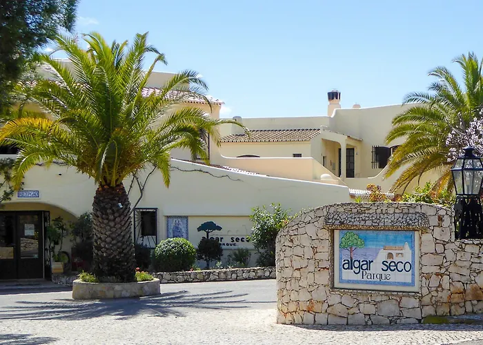 ホリデーパーク Algar Seco Parque カルヴォエイロ