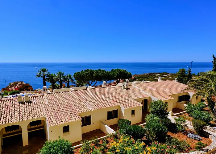 ホリデーパーク Algar Seco Parque カルヴォエイロ